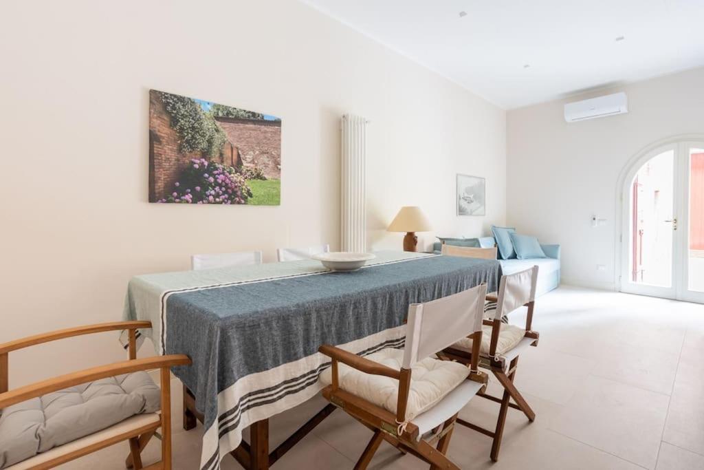 Palazzo Sabbioni Appartamento Lusso Due Camere Soggiorno Cucina Феррара Экстерьер фото