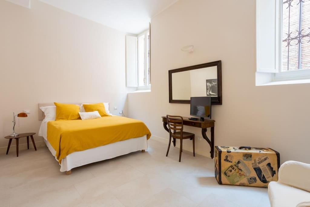 Palazzo Sabbioni Appartamento Lusso Due Camere Soggiorno Cucina Феррара Экстерьер фото